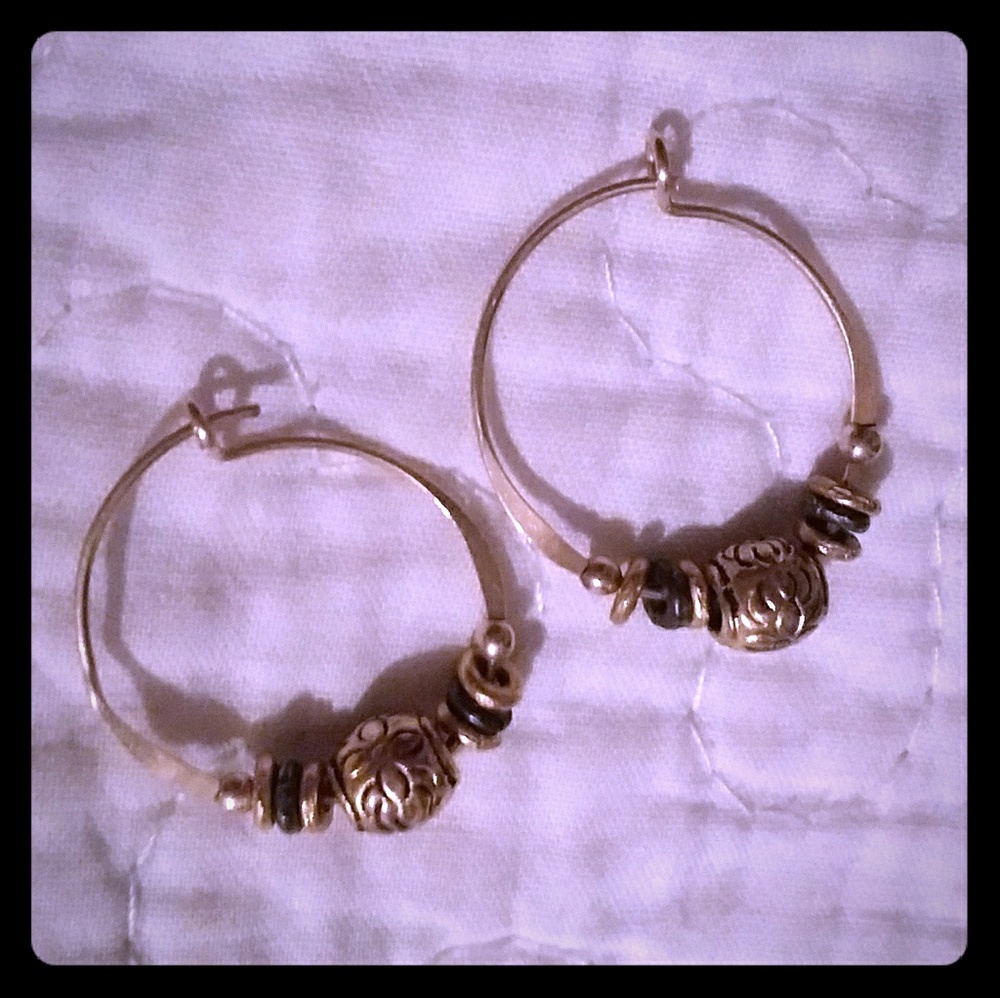 Vintage handmade wire earrings.